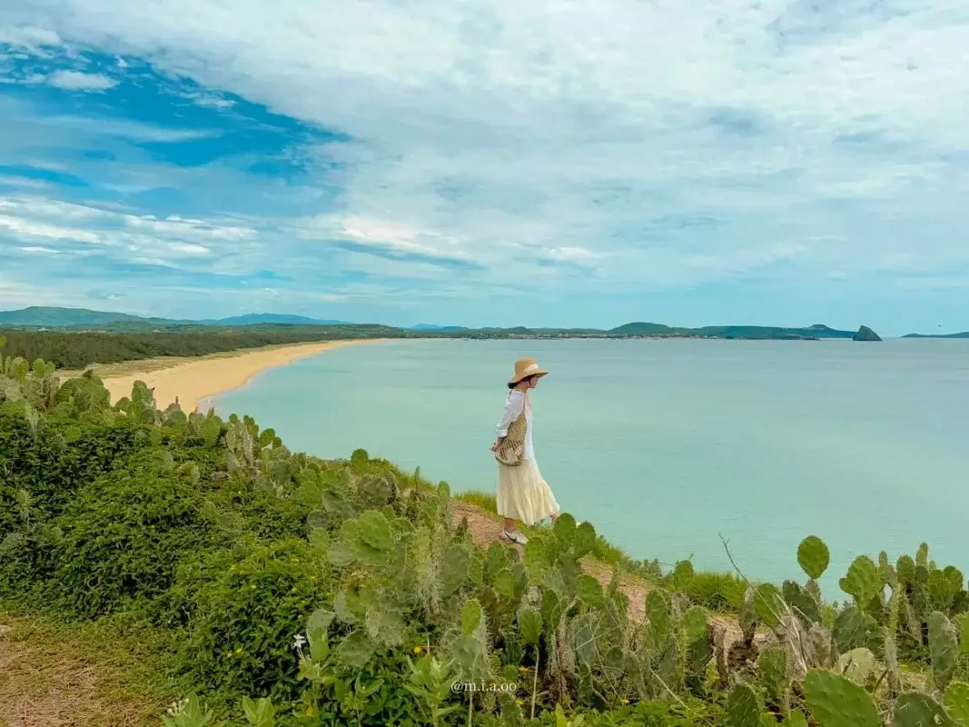 Vẻ Đẹp Như Bước Ra Từ Trang Sách Của Bãi Xép