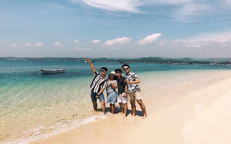 Hành Trình Đến Với Hòn Chùa: Di Chuyển Như Thế Nào?