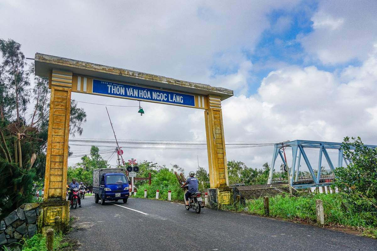 Địa Điểm Du Lịch Gần Làng rau Ngọc Lãng: Mở Rộng Hành Trình