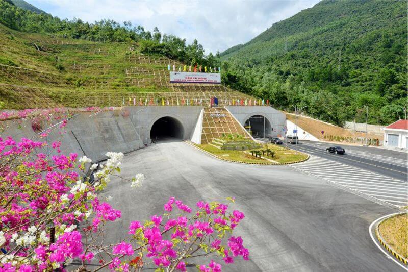 Đèo Cù Mông và Hầm Cù Mông: Sự Phát Triển của Giao Thông