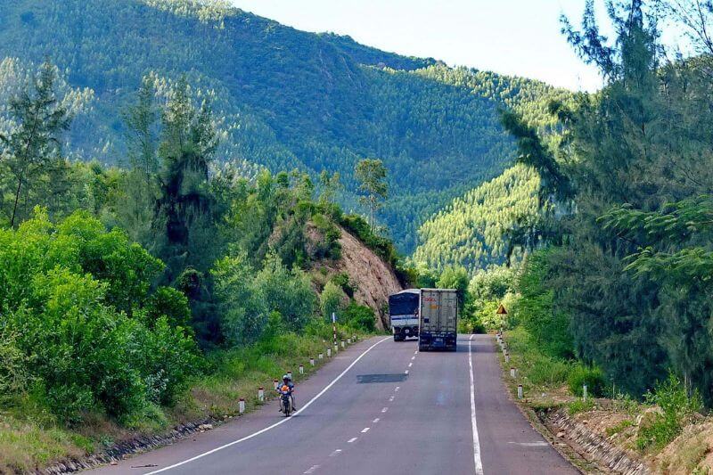 Cung Đường Đèo Núi Hiểm Trở Nhưng Hùng Vĩ
